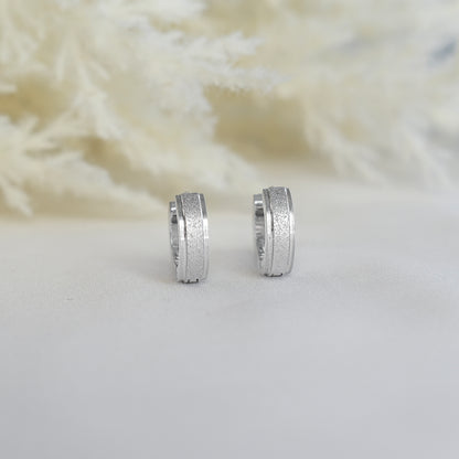 AMELIA Silver Hoop Earrings